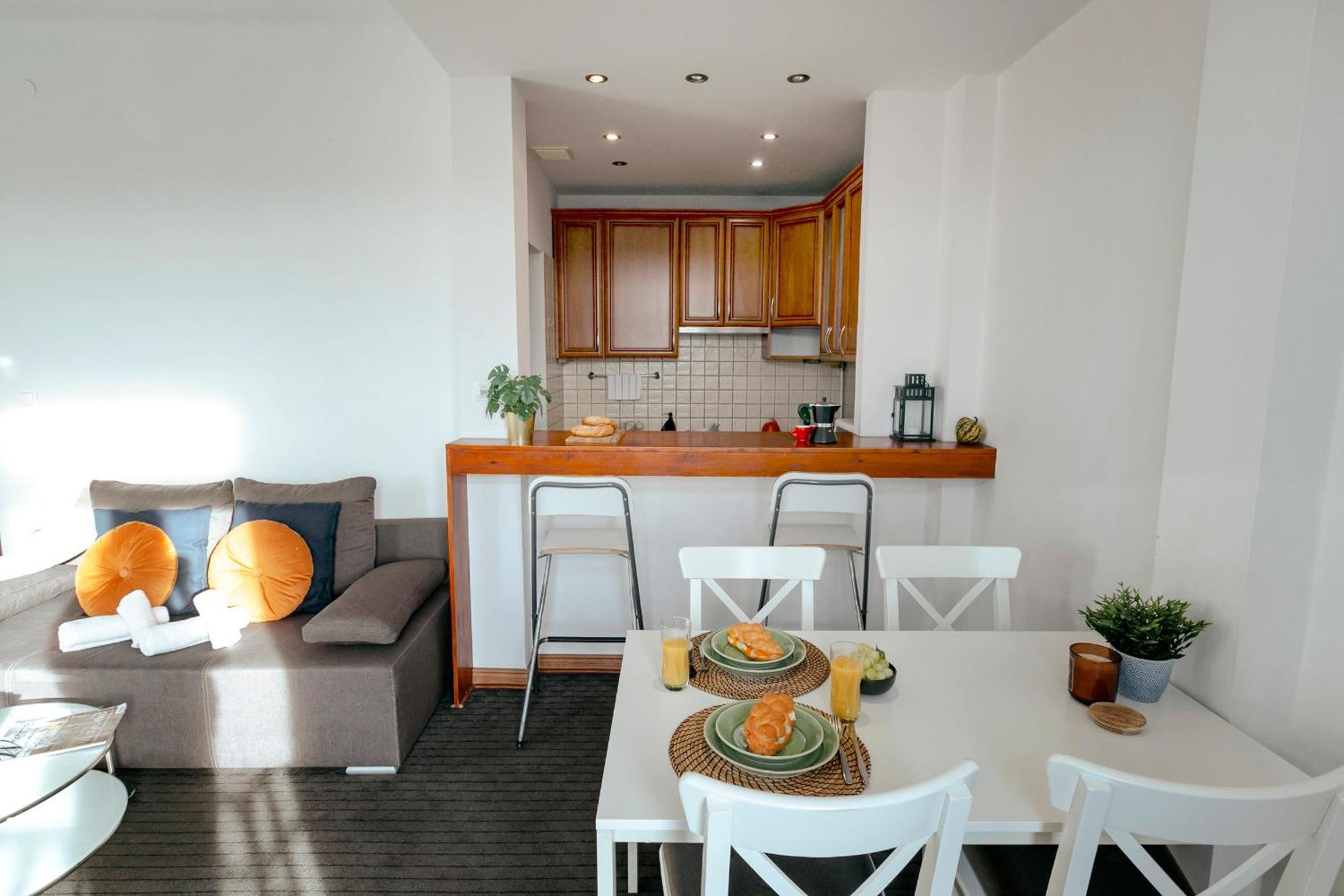 Plac Konstytucji 6 Orange - Apartament Dla 4 Osob - Bezplatny Parking - Free Parking - Piekny Widok Na Panorame Warszawy Warsaw Exterior photo